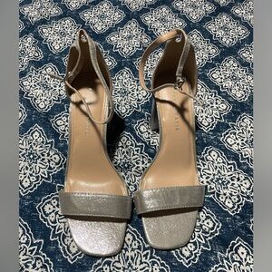 Silver Kelly and Katie block heal size 9M